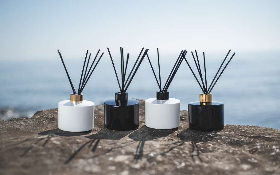 How to Make Reed Diffusers in 4 Easy Steps - Tutorial with Pictures