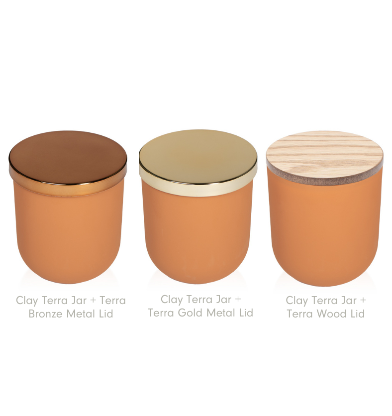Collage of the Clay 10oz TERRA Glass Jar for Candle Making shown with a Bronze Metal Lid, a Gold Metal Lid, and a Natural Oak Wood Lid. || Collage du pot en verre TERRA de 10 oz couleur argile pour la fabrication de bougies, présenté avec un couvercle en métal bronze, un couvercle en métal doré et un couvercle en bois de chêne naturel.