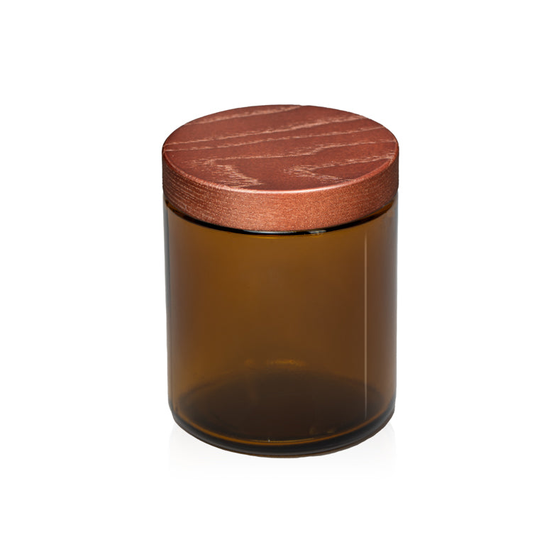 Element Dark Wood Lid displayed on 8oz Element Straight Side Amber Jar || Couvercle Element Dark Wood présenté sur un pot Element Straight Side Amber de 8 oz.
