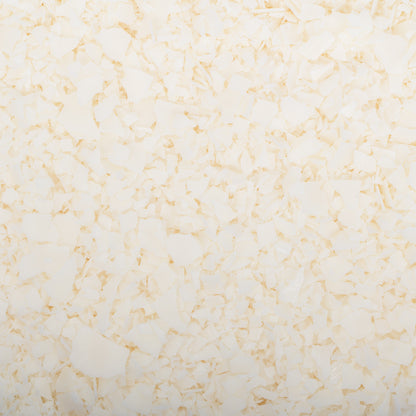Close up of Golden Brands 464 Soy Wax flakes for candle making and crafting || Gros plan de flocons de cire de soja Golden Brands 464 pour la fabrication et l'artisanat de bougies
