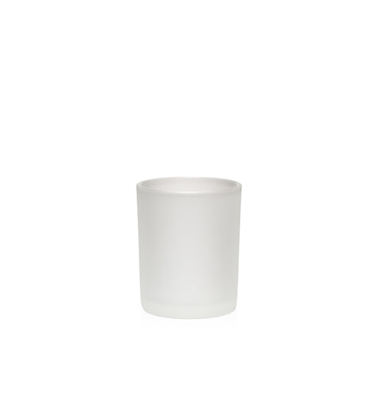  Image d'un récipient en verre givré sur un fond blanc représentant le pot LUX givré blanc de 4 oz de Village Craft & Candle.