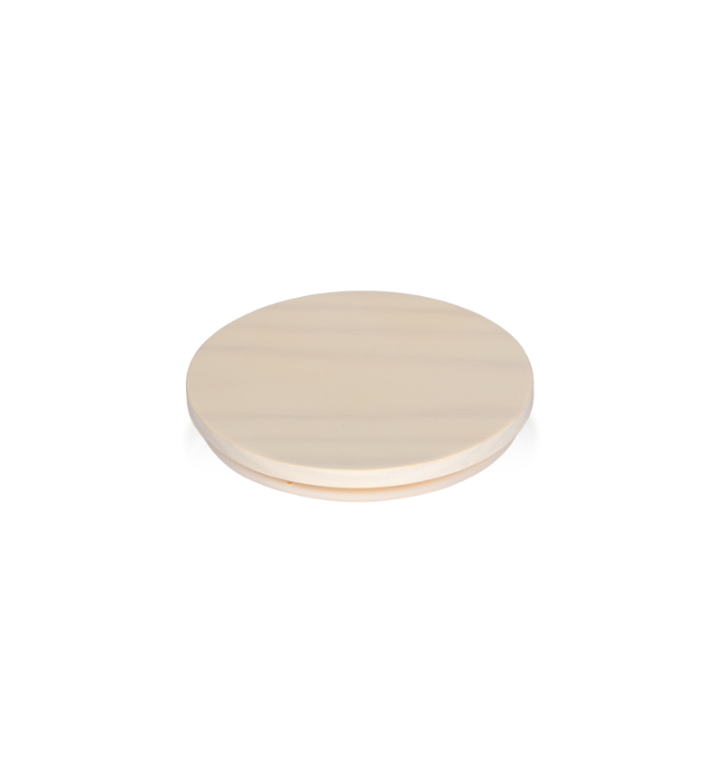 Image of a 4-inch TERRA Metal Lid in Elegant White Pine Finish | Image d'un couvercle en métal TERRA de 4 pouces avec une élégante finition en pin blanc.