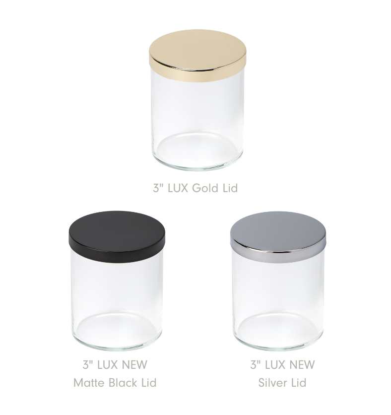 New 8oz Madison Jar shown with three compatible LUX lids: Gold, Matte Black, and Silver. | Nouveau pot Madison de 8 oz présenté avec trois couvercles LUX compatibles : Or, Noir Mat et Argent.