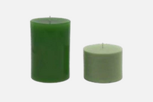 

Load image into Gallery viewer, Colour Dye Chips - Green for color tinting DIY candles. Find them at Village Craft and Candle. || Coules de teinture de couleur - Vert pour les bougies de bricolage de teinture de couleur. Trouvez-les chez Village Craft and Candle.

