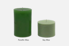 

Load image into Gallery viewer, Colour Dye Chips - Green for color tinting DIY candles. Find them at Village Craft and Candle. || Coules de teinture de couleur - Vert pour les bougies de bricolage de teinture de couleur. Trouvez-les chez Village Craft and Candle.

